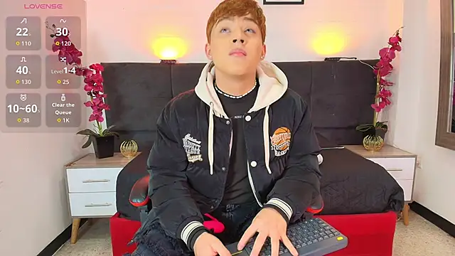 Lucass love online show from May 26, 4:47 pm