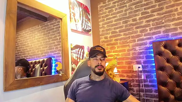 VinzenzRizzo online show from November 12, 3:34 am