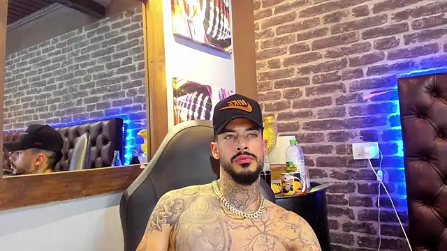 VinzenzRizzo online show from November 23, 6:02 am