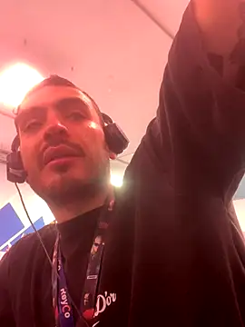 malek xarx  online show from November 28, 2:52 pm