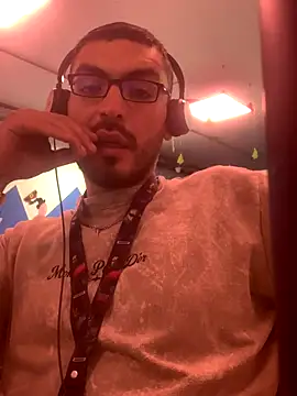 malek xarx  online show from December 3, 3:51 pm