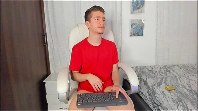 ThiagooJames online show from October 7, 5:11 am