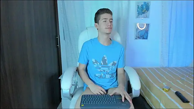 ThiagooJames online show from September 13, 2:45 am