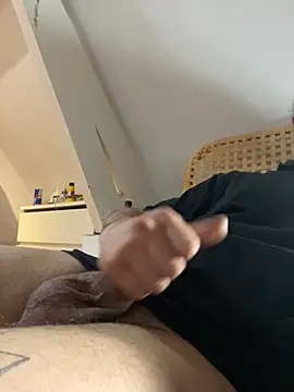 Tholel420 online show from April 20, 9:28 pm