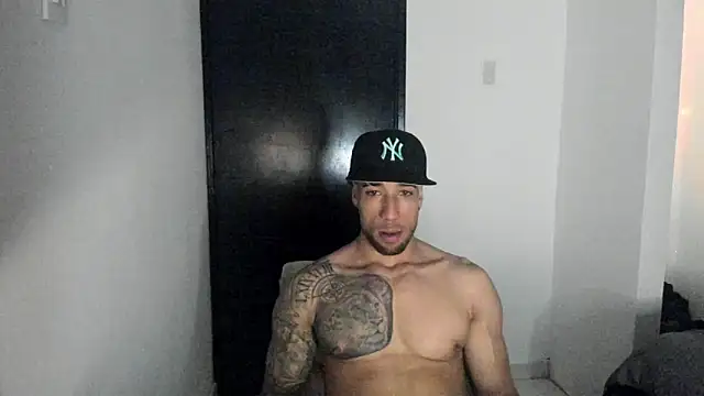 ThiagoLugo online show from April 13, 12:11 am