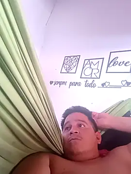 Snapshot of reguetones92 chatting on September 21, 4:40 pm reguetones92 online show from September 21, 4:40 pm