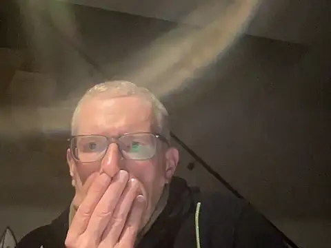 choupipat1 online show from September 27, 10:18 pm