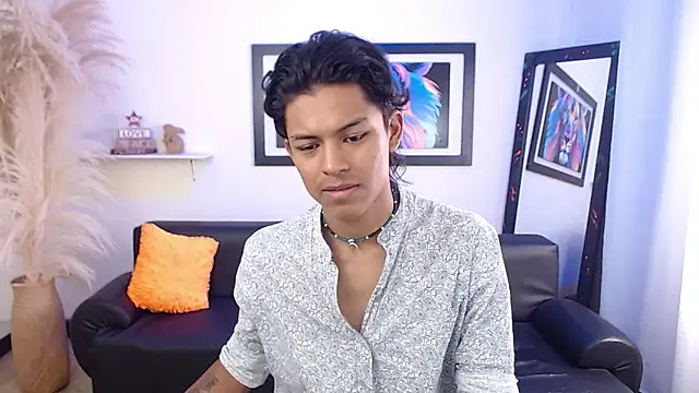 Snapshot of dreyk20 chatting on September 13, 2:29 pm dreyk20 online show from September 13, 2:29 pm