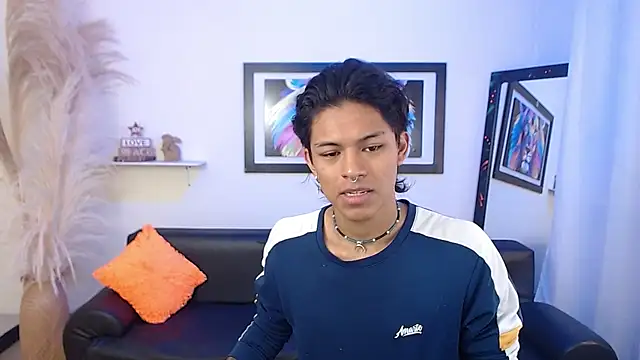 Snapshot of dreyk20 chatting on September 17, 1:45 pm dreyk20 online show from September 17, 1:45 pm