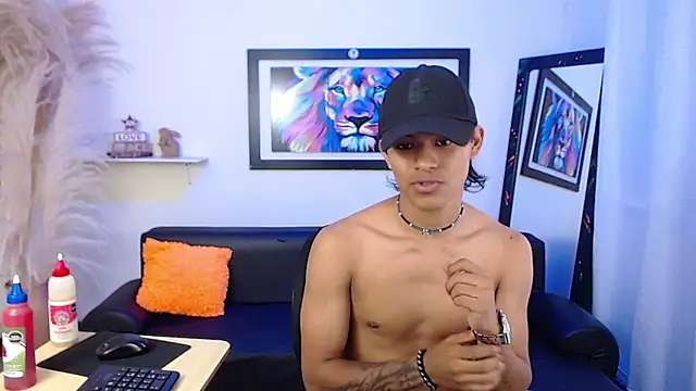 Snapshot of dreyk20 chatting on September 15, 1:45 pm dreyk20 online show from September 15, 1:45 pm
