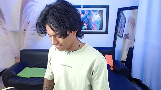 Snapshot of dreyk20 chatting on October 6, 2:33 pm dreyk20 online show from October 6, 2:33 pm