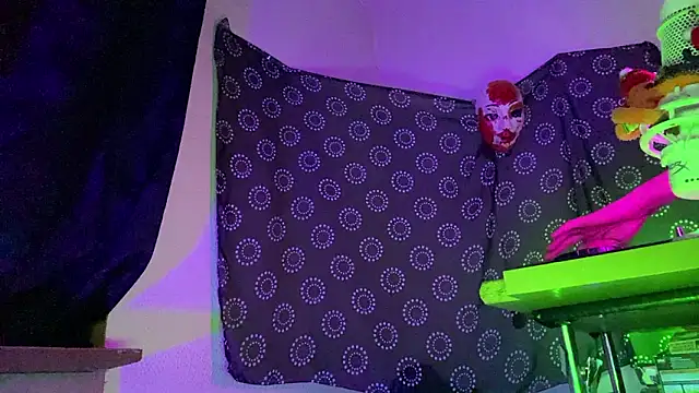 DjDiCKmannOnE online show from February 7, 10:04 pm