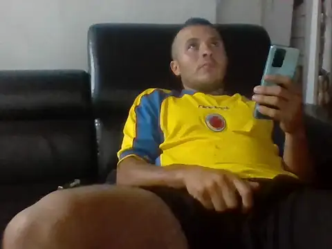 santiii   12 online show from March 21, 2:04 am