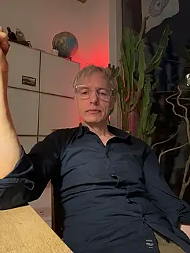 SexyLeon8 online show from March 12, 6:04 pm