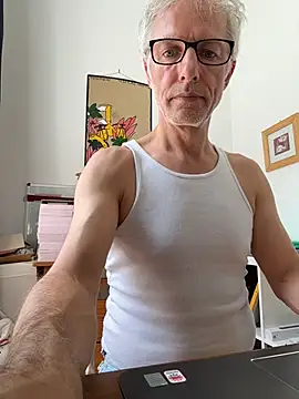 SexyLeon8 online show from June 30, 12:17 pm
