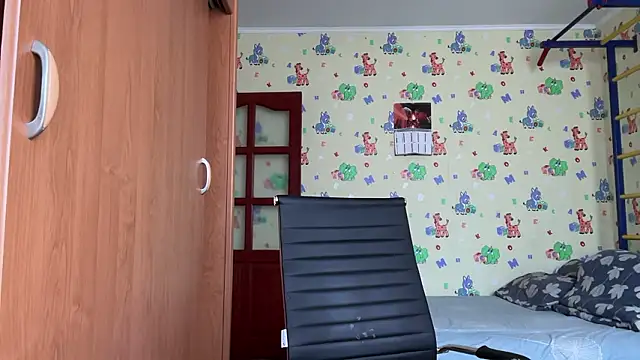 chiraq1945 online show from March 5, 9:38 am