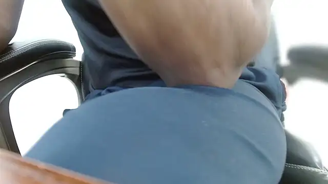 pranastro00 online show from January 18, 6:10 pm