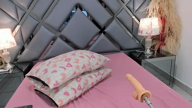 Milan LewisS online show from October 9, 12:21 pm