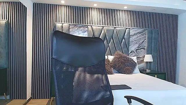 Michael blue online show from February 12, 9:10 pm