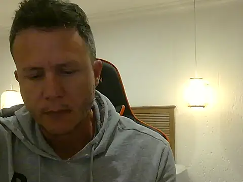 TroyDieselXXX online show from March 31, 7:15 pm