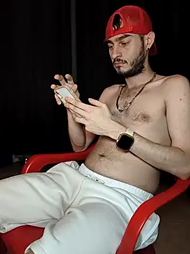 bigcockwhite777 online show from November 18, 9:39 pm