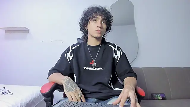 JackesTaylor online show from April 8, 6:13 am