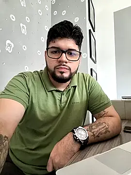 Christixn 669 online show from April 15, 9:15 pm