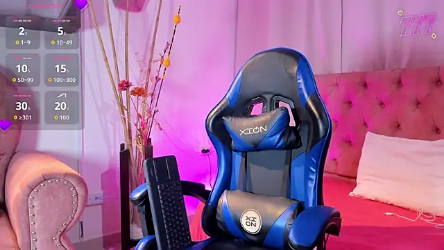  taylor black online show from March 31, 10:00 pm