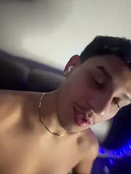 Harrisonvillalobos online show from March 10, 7:14 am