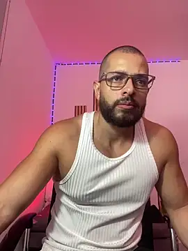 magnumchris online show from May 29, 11:37 pm