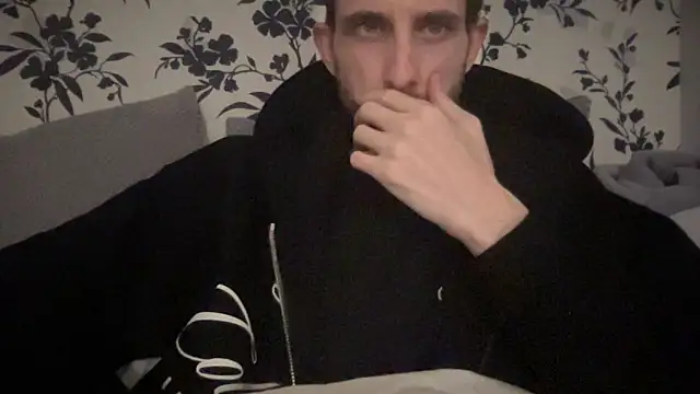 Big8inchUncutCock online show from April 8, 7:11 pm