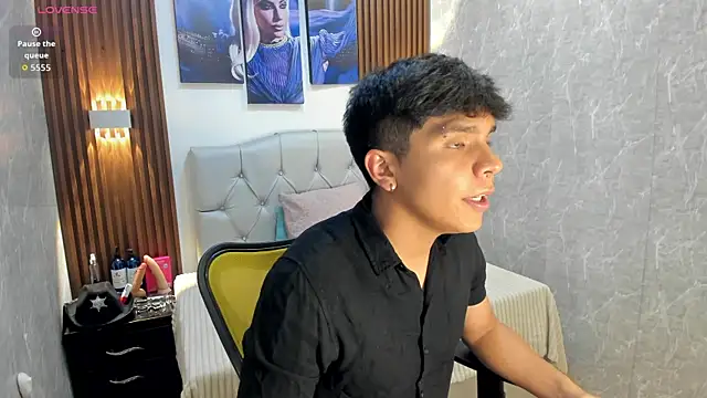 Thiago Kozak online show from December 18, 8:38 pm