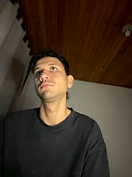 Michaell Spinelly online show from November 4, 1:39 am