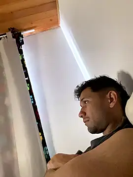 Michaell Spinelly online show from November 11, 5:18 pm