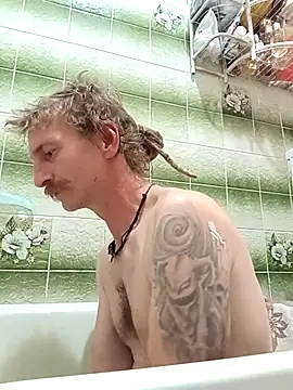 Snapshot of KokosMartin chatting on October 17, 5:39 pm KokosMartin online show from October 17, 5:39 pm