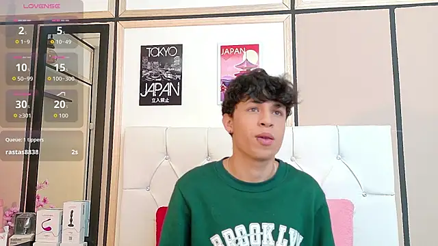 Axel  Evans online show from November 4, 12:39 pm