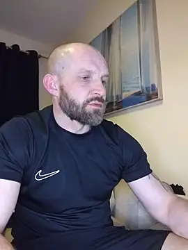 Andrewjames8391 online show from February 19, 10:06 pm