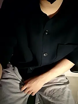 111owo111 online show from February 9, 1:38 pm