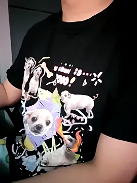 111owo111 online show from March 4, 1:18 pm