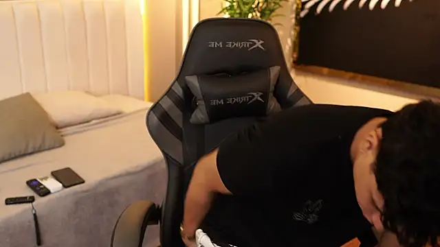 Ethan occonor online show from December 16, 2:13 pm