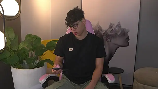 Ethan occonor online show from November 8, 1:03 pm