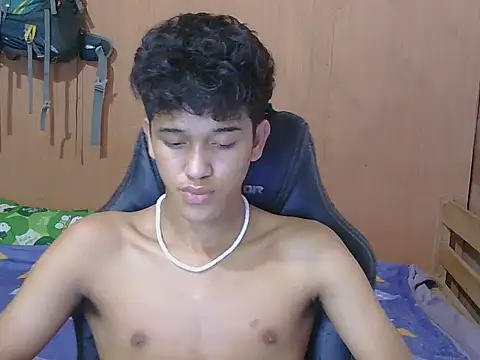 kenbigcockxx online show from December 22, 5:15 am