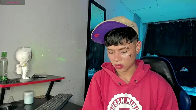 Jostin18 online show from April 14, 7:46 pm