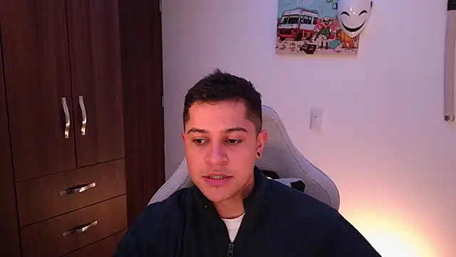 domsantiago  online show from October 21, 2:03 am