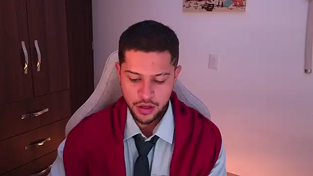 domsantiago  online show from February 19, 4:09 am