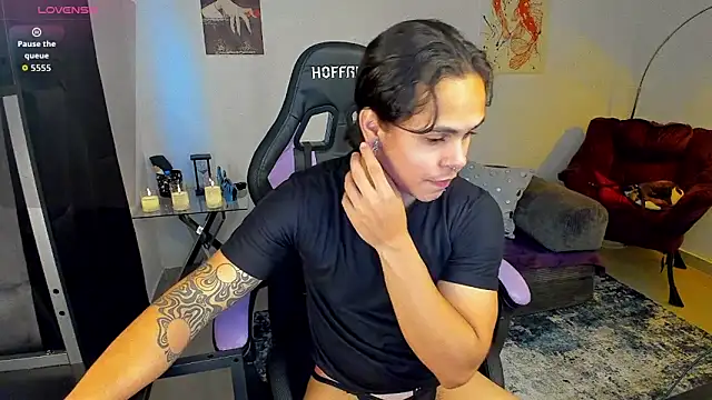 Maximiliano scoott   online show from December 15, 8:17 pm