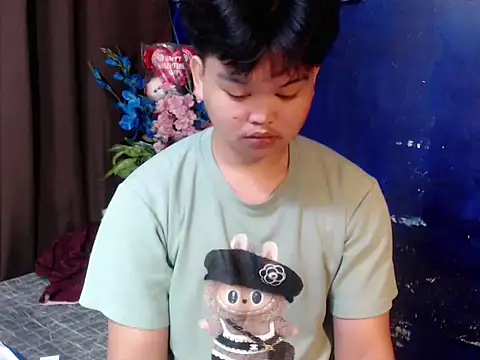 Reynelcock online show from March 21, 5:50 pm