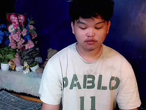 Reynelcock online show from April 11, 1:14 pm