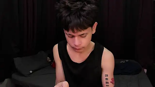 hotfreshdior online show from February 2, 4:59 pm