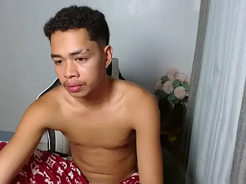 curlyasian njxx online show from April 12, 3:13 pm